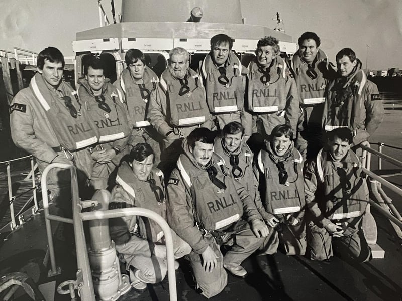 Crew of the ‘Keith Anderson’ on 27 May 1986. Back row, left to right: Paul Legendre, Mark Cottenham, Steve Kent, Len Patten (Coxswain), Mike Beach, Derek Payne, Chris Bird, Ian Johns. Front row, left to right: Lol Deakin, Phill Corsi, Chris Delaney, Nick Gentry and Rob Patten.