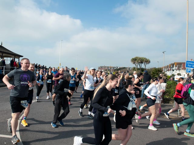 Hastings Half Marathon 2026 - pictures by Frank Copper