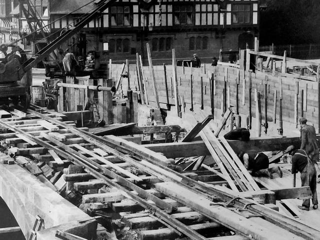 The new town bridge being rebuilt in 1934. It opened in 1935.