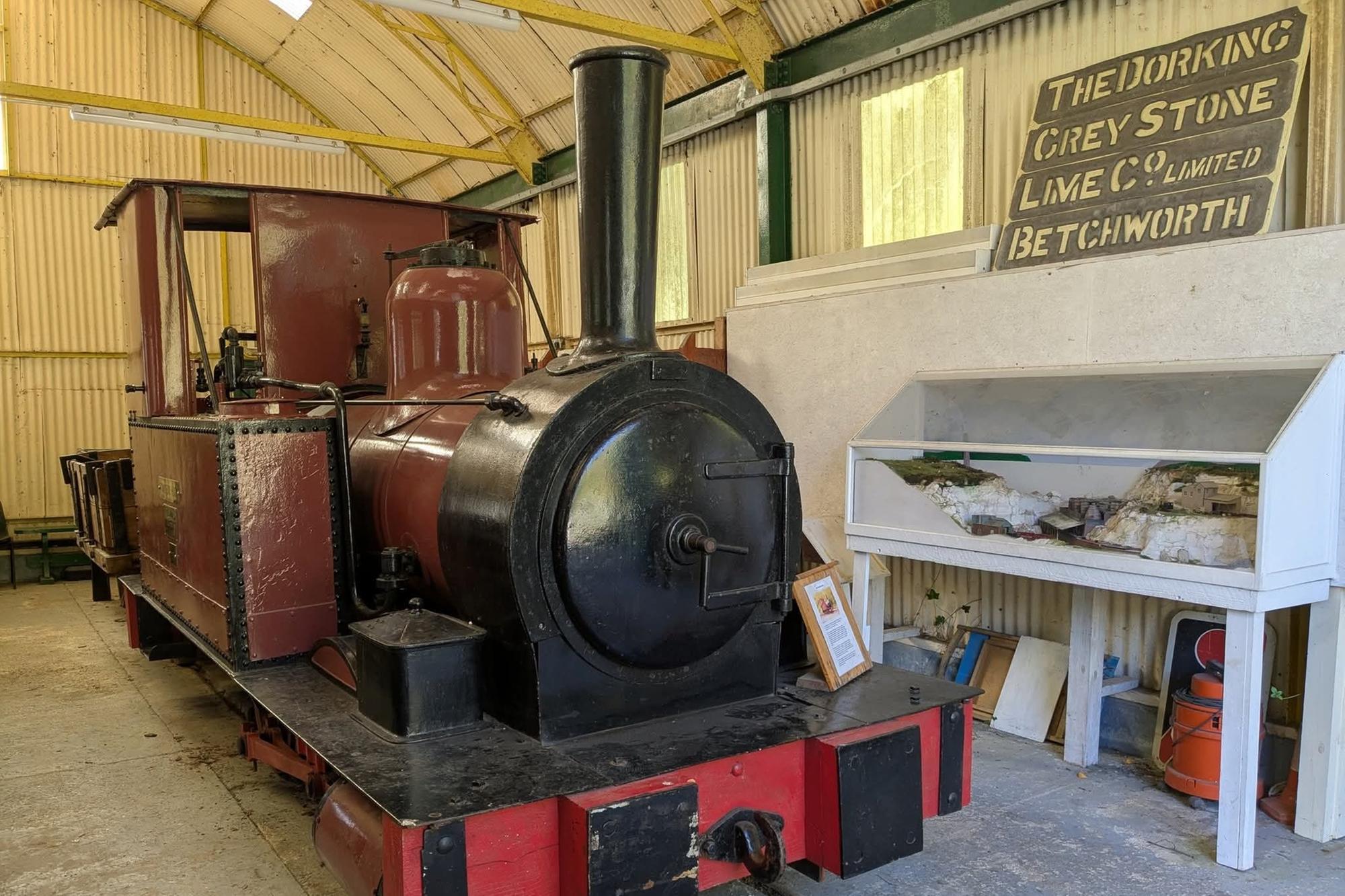 Restaurierung der ältesten Dampflokomotive des Amberley Museums von der ...