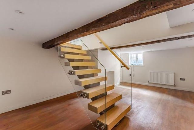 The home is particularly close to The Prebendal School, on West Street.