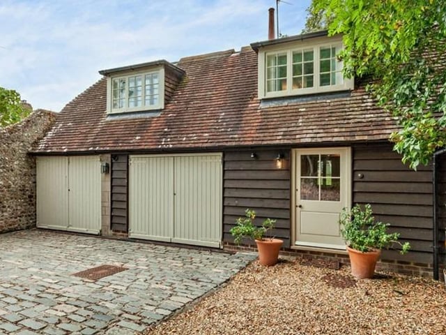 House for sale in Seaford: 6 bedroom Georgian character house with south-facing balcony