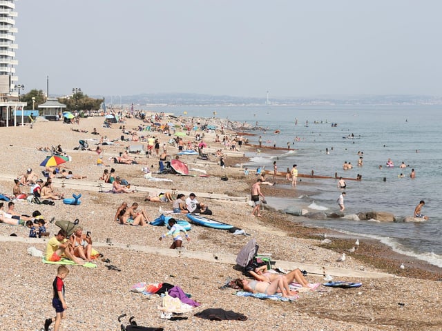 Worthing beach photo by Eddie Mitchell