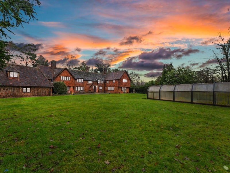 Outside of the property you will enjoy a southernly facing terrace and gardens, along with a heated swimming pool complete with retractable cover.