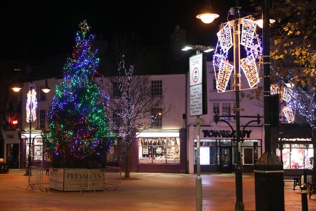 The Christmas tree in South Street Square in 2017