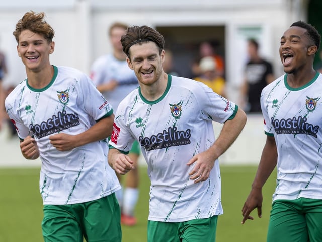 Rocks v Moneyfields, Isthmian South Central