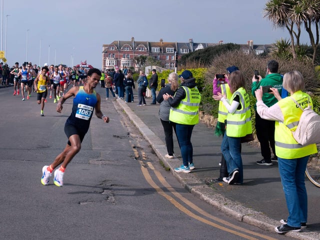 Hastings Half Marathon 2026 - pictures by Frank Copper