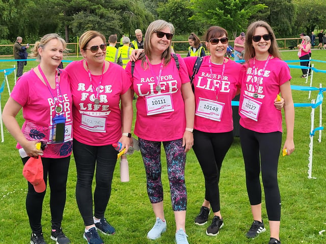 Oakwood School at Horsham Race for Life 2022