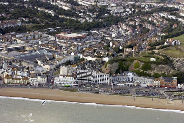 Hastings Borough Council has apologised to residents who are still waiting for their £150 council tax rebate.