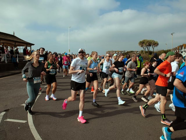 Hastings Half Marathon 2026 - pictures by Frank Copper
