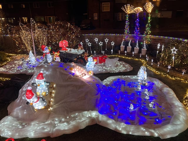 The Barber/James family filled their garden with lights to help bring a smile and Christmas cheer to the community. They used this opportunity to raise some very much needed and well-deserved funds for a charity very close to their hearts, Autism Support Crawley