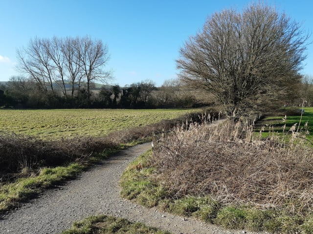 At the end of the designated A Walk For All route, we are turning right to follow the South Downs Way for a short distance. This is also the Downs Link and that is the path we are taking for a while.