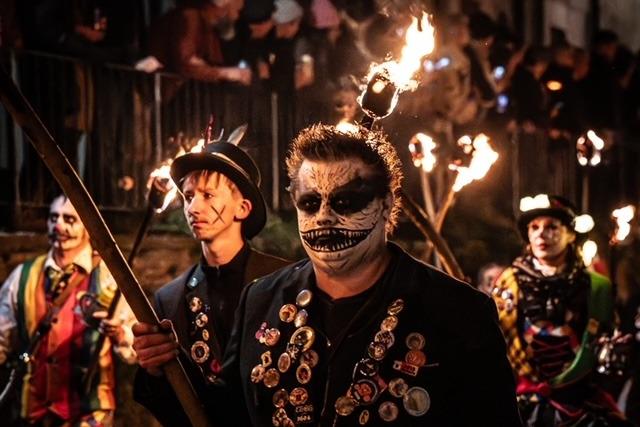 Bonfire procession by Peter Mould