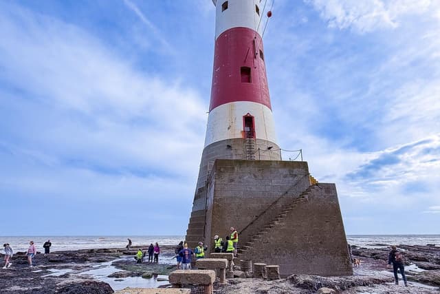 One thousand take part in Beachy Head Lighthouse Challenge