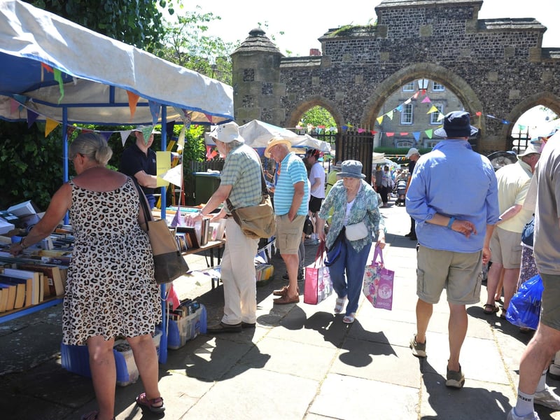 Browsing the stalls. Picture: Steve Robards/Sussex World