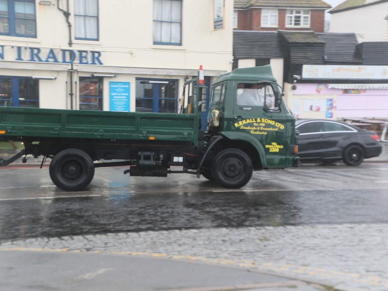 Hastings Week 2024: Sprat & Winkle Run. Photo by Roberts Photographic.