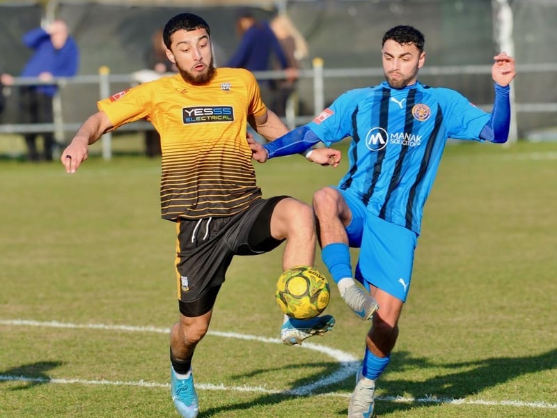 Littlehampton Town lost 4-0 to Sevenoaks Town at the Sportsfield. Photographer Stephen Goodger was there to catch the action.