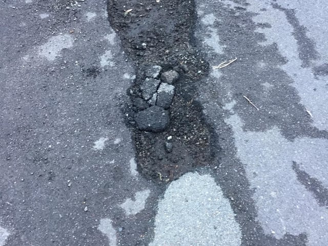 Potholes in Broomfield Drive, Billingshurst
