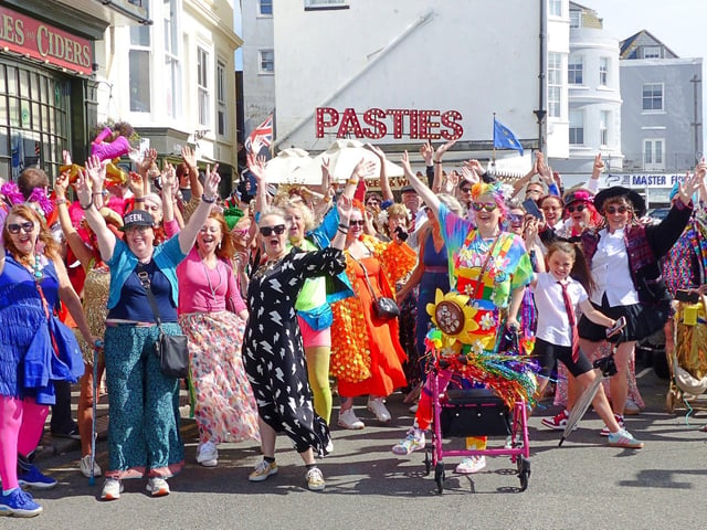 Frock Up Friday 2025 in Hastings. Photo by Marie Richardson.