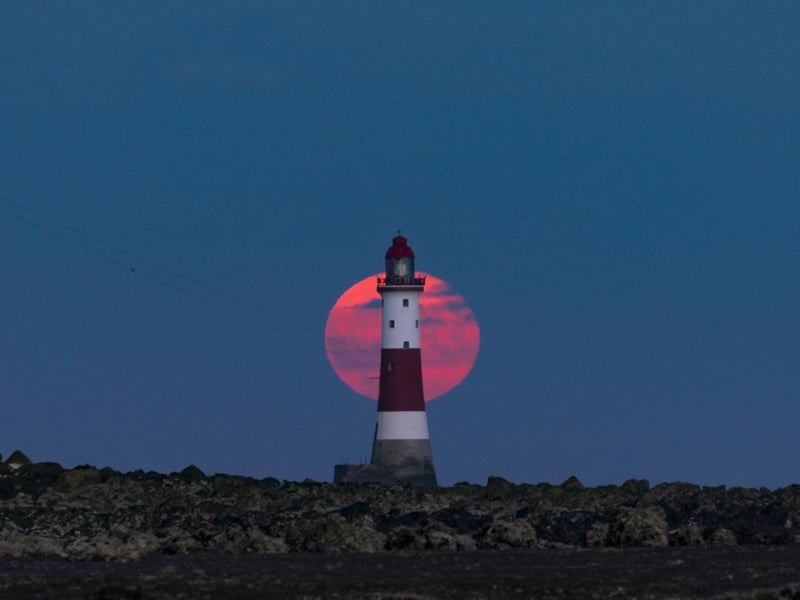 Beachy Head moonrise by Andrew Parker