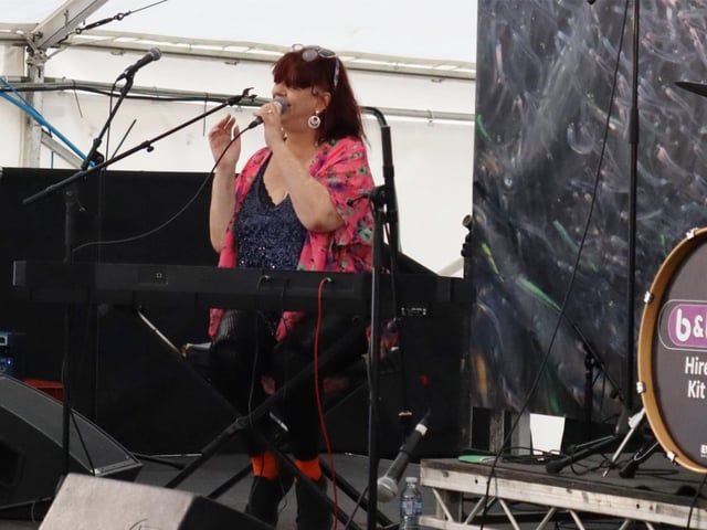 Hastings Seafood & Wine festival 2023. Photo by Kevin Boorman. Lianne Carroll's Jazz Breakfast.