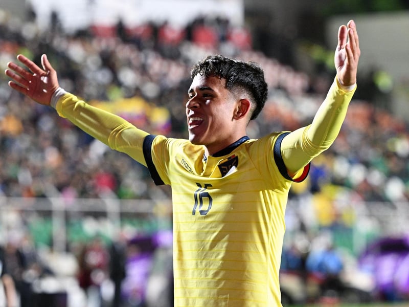 Kendry Páez will join up with Chelsea from Ecuadorian outfit Independiente Del Valle after his 18th birthday, in the summer of 2025. He was promoted to Independiente Del Valle's first team for the 2023 pre-season, at the age of 15. On February 25, 2023, he marked his professional debut with a goal. In doing so, he became the youngest debutant, and youngest goalscorer, in the Ecuadorian top flight. On September 12, 2023, Páez made his debut with the senior Ecuador team, starting in a 2-1 2026 FIFA World Cup qualifier win over Uruguay, making him the youngest player ever to represent La Tri and the second youngest South American to ever play international football behind Diego Maradona. On October 12, he scored his first goal for Ecuador in a 2-1 win over Bolivia, becoming the youngest ever goalscorer in CONMEBOL World Cup qualifiers at the age of 16 years and 161 days.