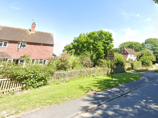 Kingston-near-Lewes earns its place for its South Downs setting and proximity to Lewes and Brighton. Muddy Stilettos points to the village’s community farm shop, surrounding walks and relaxed atmosphere as key attractions.