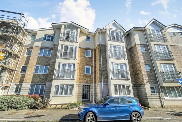 £140,000
1 bed 1 bath
£15,000 service charge

(credit Zoopla)