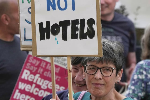 Brighton: Activists protest over reopening of refugee hotel outside Brighton Town Hall