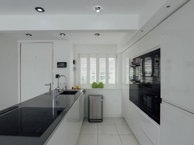 The kitchen oozes modern style. Integrated appliances are a given and, adding to its appeal are granite work surfaces, soft LED lighting and underfloor heating.