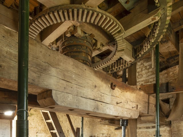 There is no public access to the tower but the mini museum on the ground floor is open to visitors.