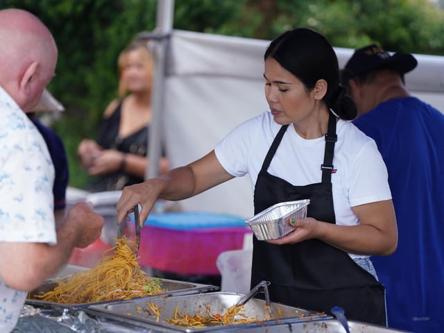 Hundreds gathered in Steyne Gardens to take part in this year’s Worthing Food and Drink Festival.