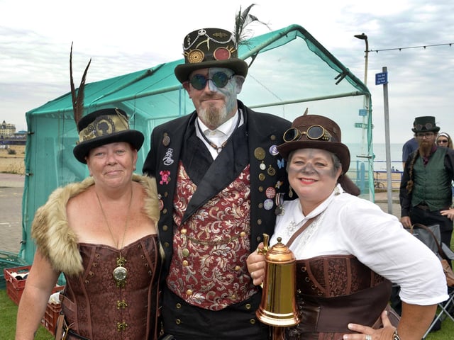 Steampunk Festival Eastbourne 24 (Photo by Jon Rigby)