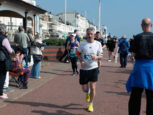 Hastings Half Marathon 2026 - pictures by Frank Copper