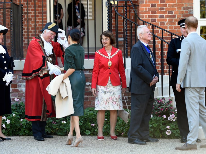 Sussex Newspapers
The Duke and Duchess of Sussex visit Chichester.
Harry and Megan outside Edes House, County Hall, at the end of their visit to Chichester.
Chichester, West Sussex.
Picture: Liz Pearce 03/10/2018
LP181654