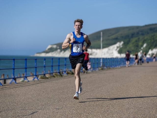 The seventh annual Eastbourne 10k took place in glorious sunshine
