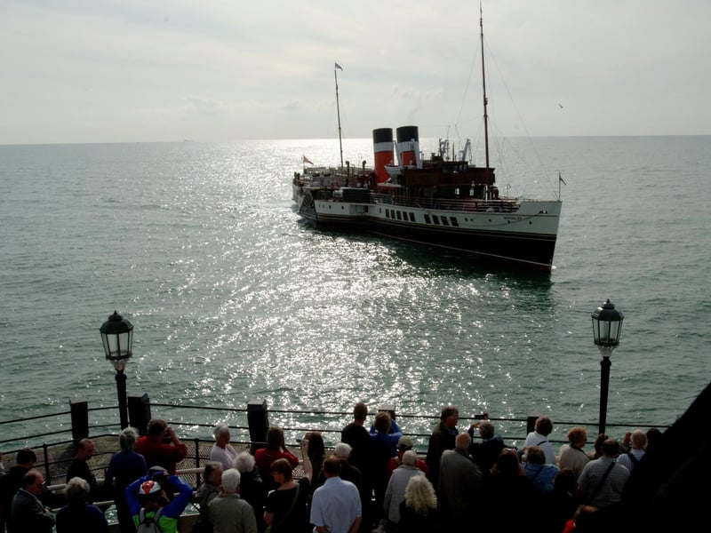 The paddle steamer Waverley at Worthing Pier in September 2008