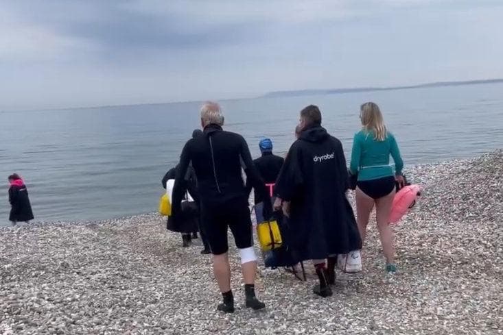 Bracklesham Beach is buzzing with activity - Vimarsana News