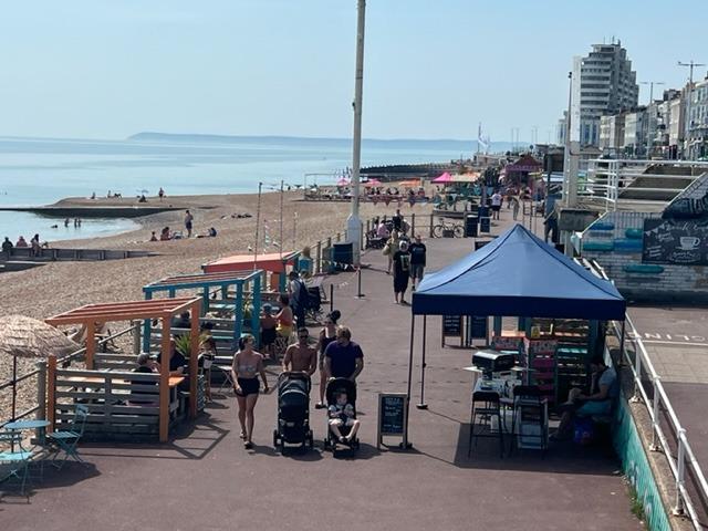Hastings enjoys hot weather