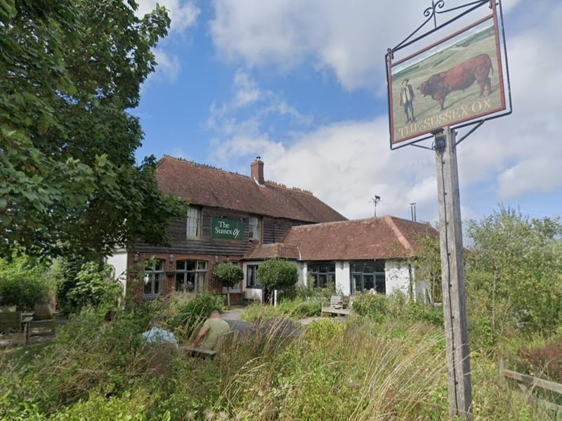 The Sussex Ox, in Milton Street, Alfriston, has a rating of 4.4 from more than 1,000 reviews