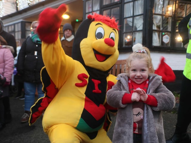 Heart of Sidley Festive Fun 2022. Photo bt Roberts Photographic.