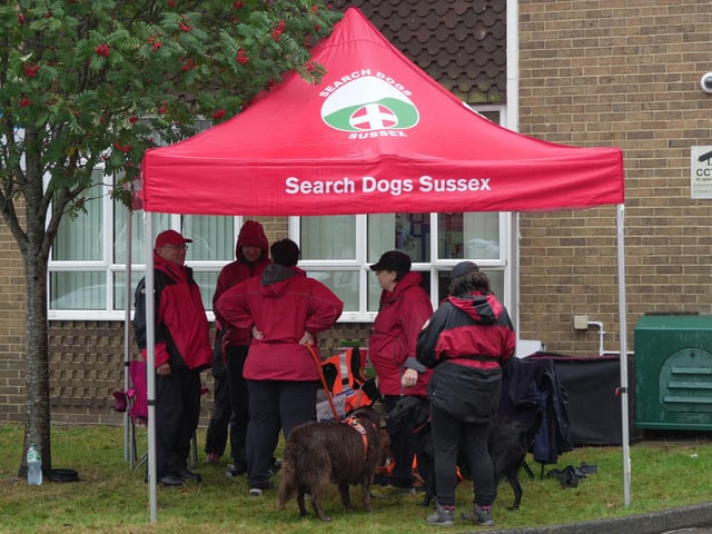 Search Dog Sussex provides qualified Search and Rescue Dogs to emergency services teams across Sussex.