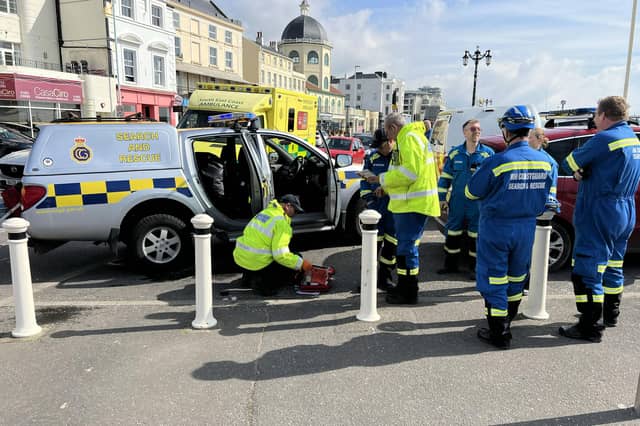 A motorised paraglider has ‘crashed into the water off Worthing Pier’, sparking a large emergency response.