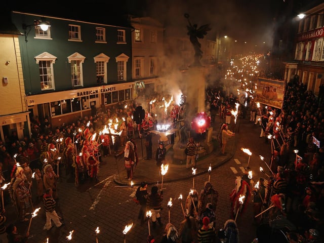 Lewes has an average house price of £387,871. This is a 5.8% decrease on last year's figure of £411,692.