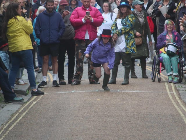 Hastings Old Town Carnival Week 2025: Seaboot Race. Photo by Roberts Photographic.