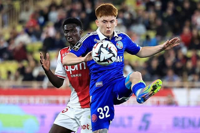 Argentinian defender Valentin Barco has joined Strasbourg from Brighton