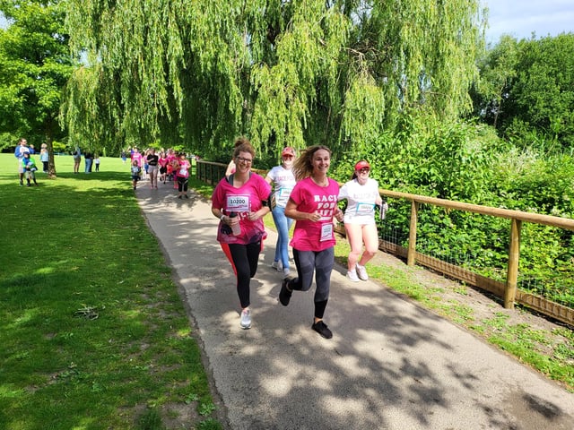 Oakwood School at Horsham Race for Life 2022