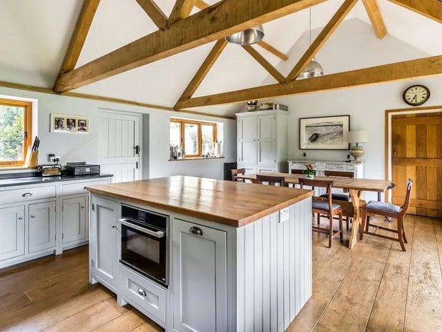 The current owners have extended the ground floor to create a vaulted kitchen/breakfast room with granite surfaces.