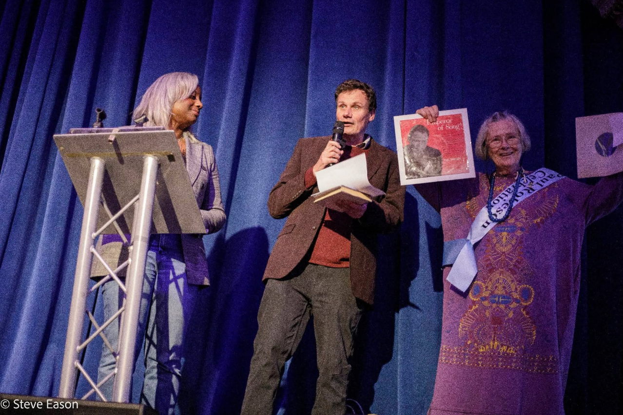 Peoples Eastbourne unveil plaque for Paul Robeson.