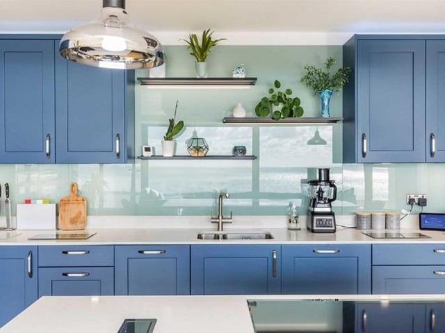 The open plan kitchen, lounge and dining room arrangement is ideal for modern social living, measuring 38 x 27 feet and capitalising on the stunning direct coastal views. There is a delightful and cosy circular lounge which incorporates part of the imposing turret.